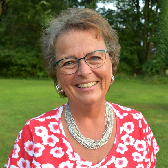 Meet your Posher, Annette - Picture 1 of 1